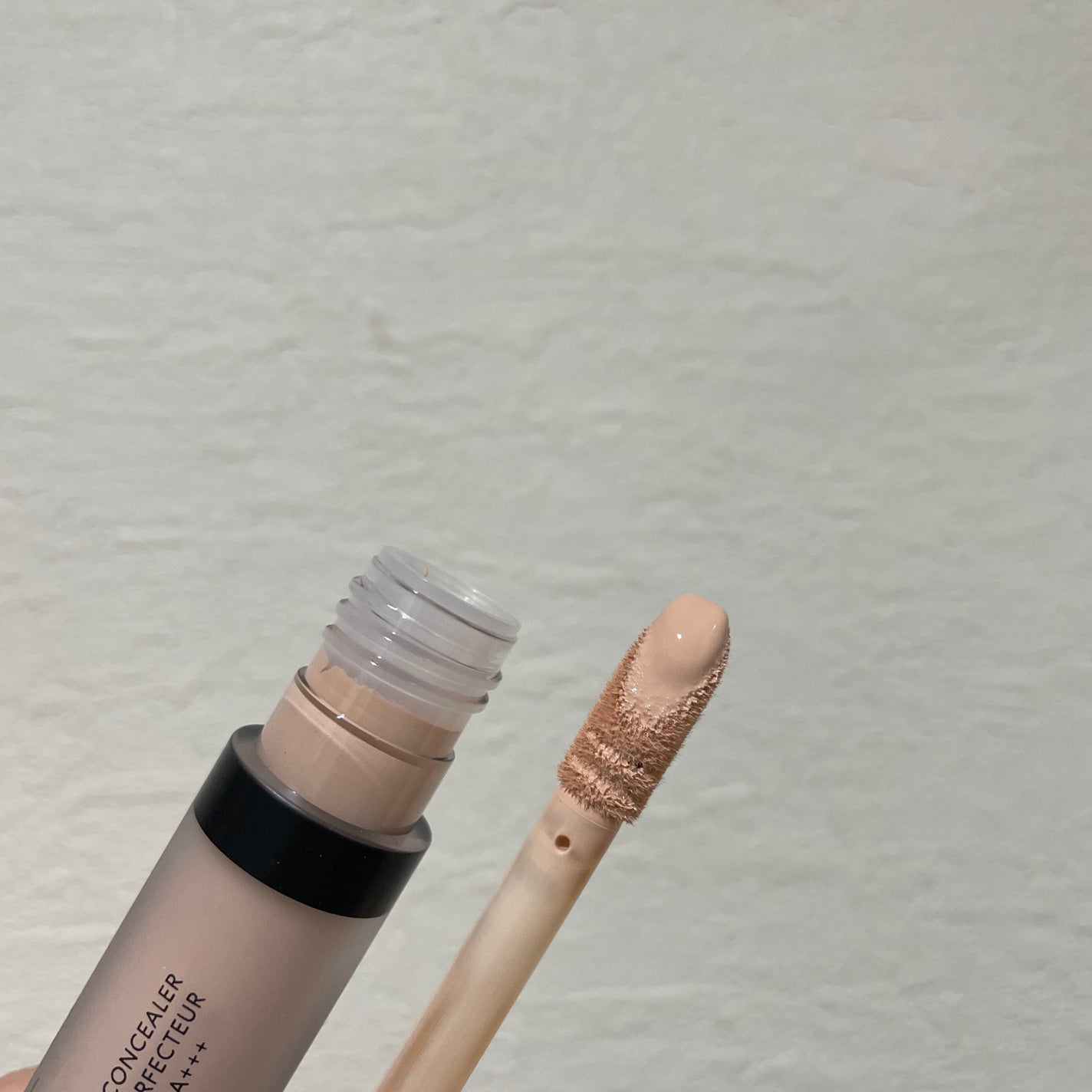 ベアプロ 16HR オールオーバー コンシーラー SPF25(PA+++)/bareMinerals/リキッドコンシーラーを使ったクチコミ(2枚目)