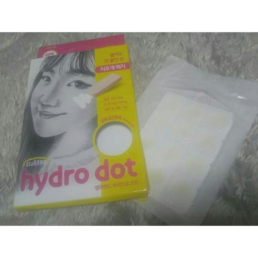 

🌹hydro dot ( ニキビパッチ )

薄くて貼り心地◎です🐰🐰上からメイクも
しやすいです！

時間が経つとパッチが分厚くなってくるので
貼ってすぐよりも目立ちやすくなります💧

肌に貼ると