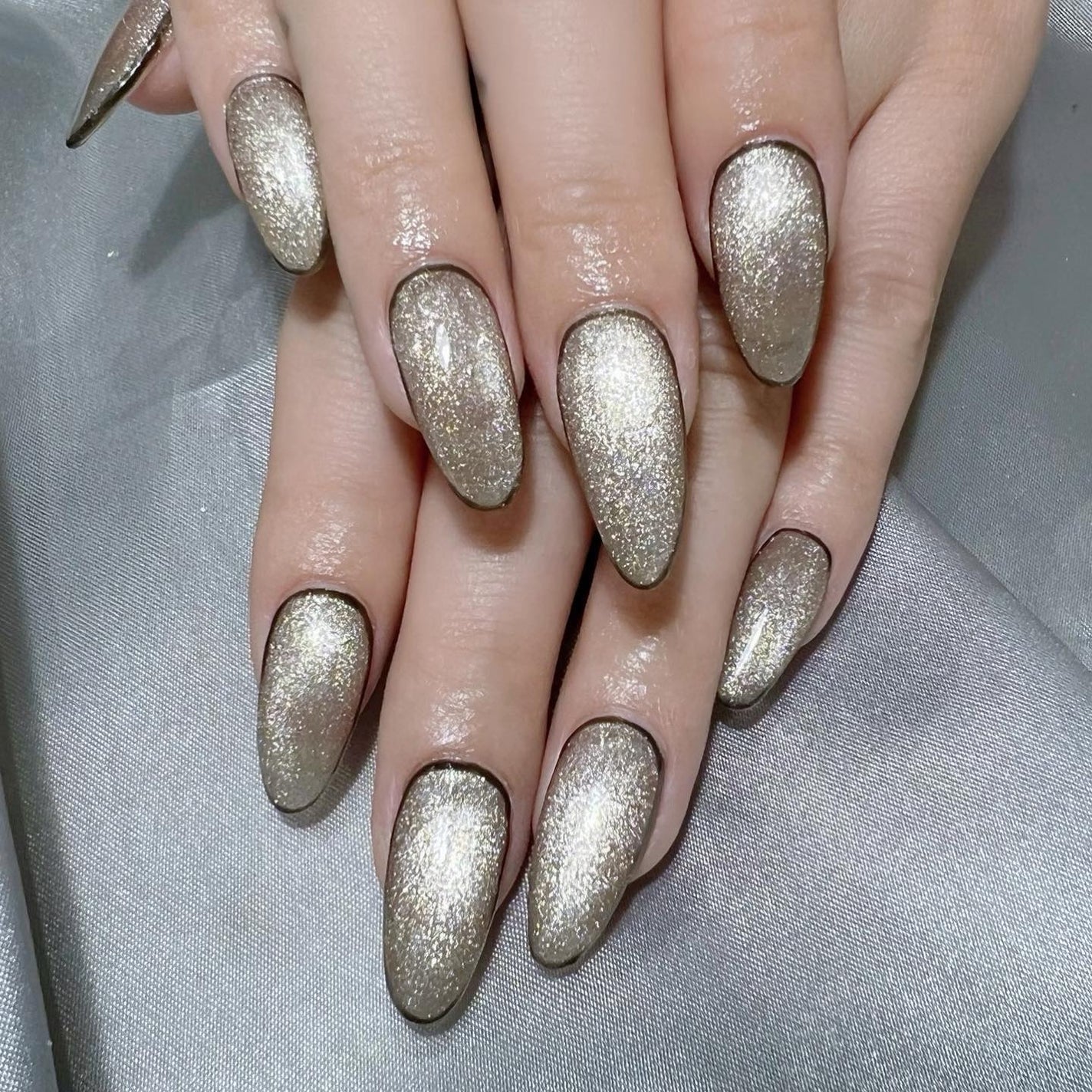 なかやまちえこ on LIPS 「magnetic.⠀⠀@reno_vocal⠀#nail#na..」(1枚目)