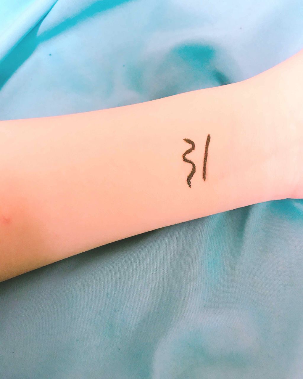 【旧品】シルキーリキッドアイライナーWP/D-UP/リキッドアイライナーを使ったクチコミ(3枚目)