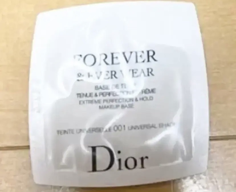 ディオールスキン フォーエヴァー＆エヴァー ベース SPF20／PA++/Dior/化粧下地を使ったクチコミ（1枚目）