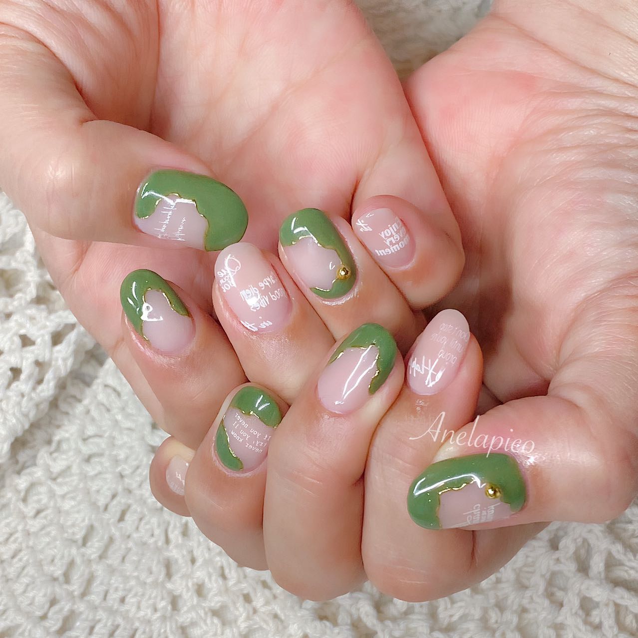 mamico on LIPS 「*イレギュラーフレンチが人気〜💅グリーンだけど、落ち着いた秋カ..」(1枚目)