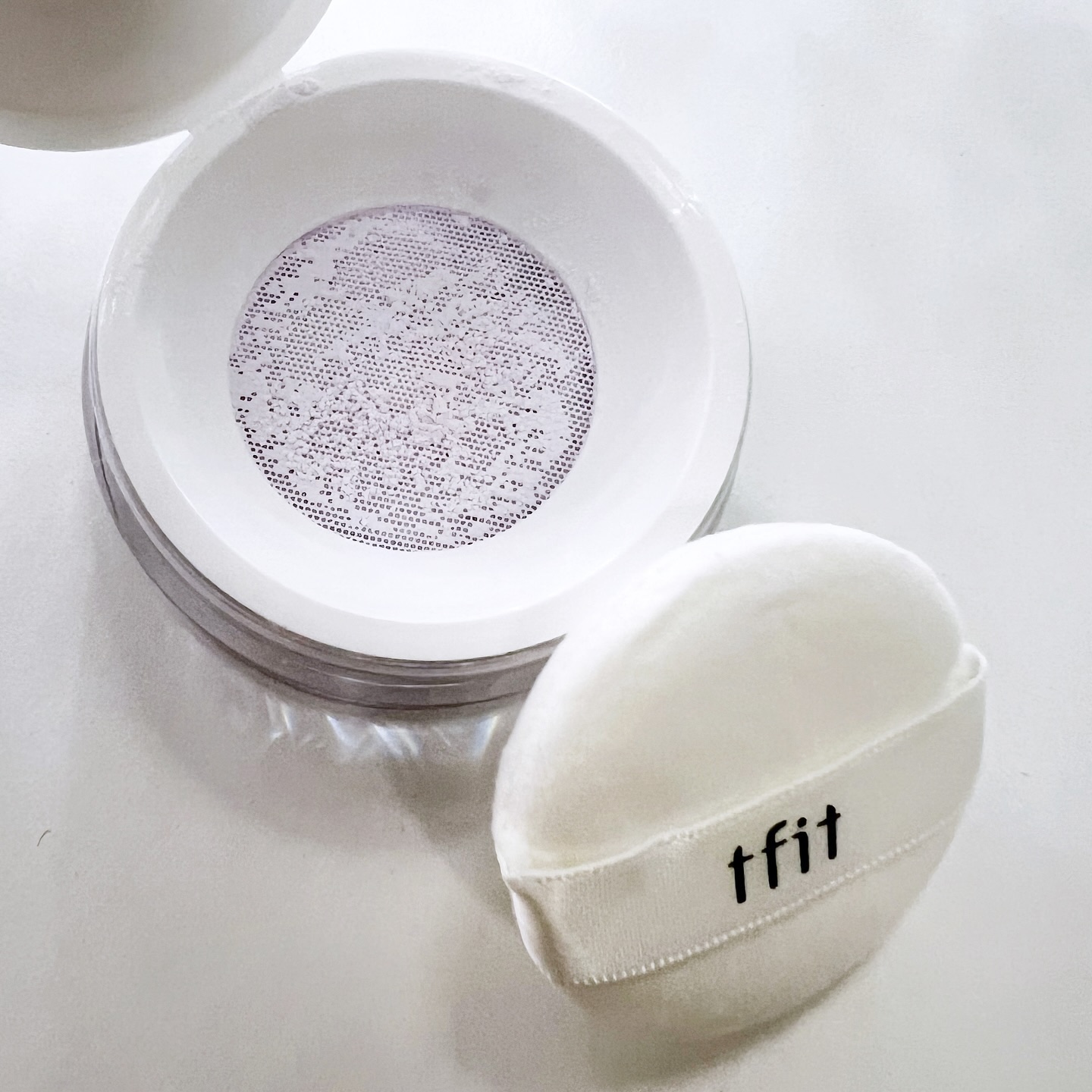 トランスルーセントセットフィニッシングパウダー/TFIT/ルースパウダーを使ったクチコミ（3枚目）