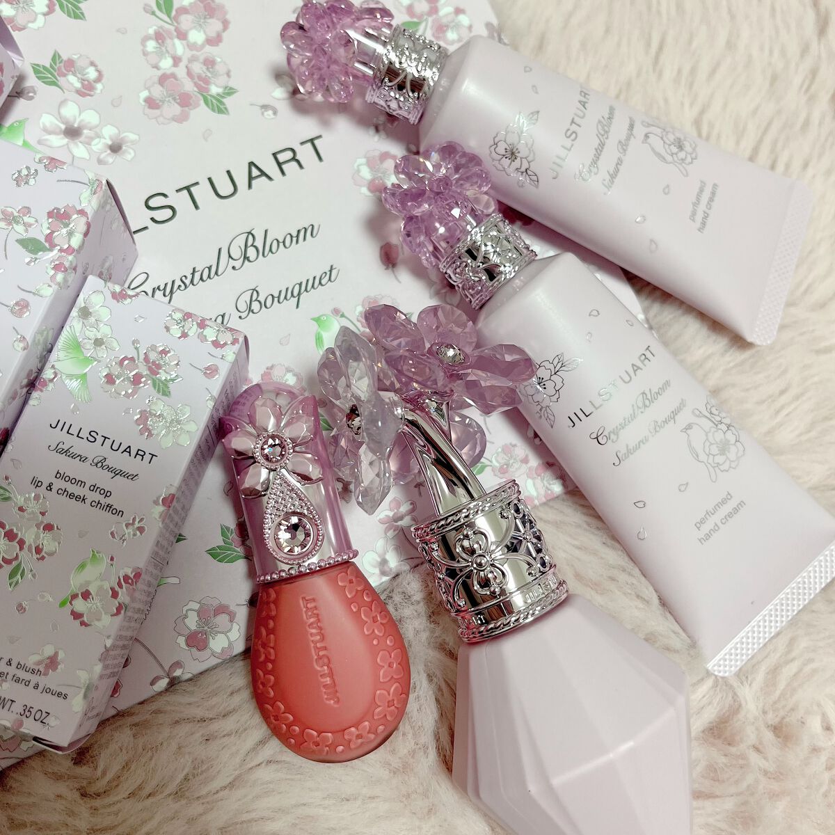 ジルスチュアート ブルームドロップ リップ＆チーク シフォン 103 sakura blush<サクラブーケ>（限定）/JILL STUART/リキッドチークを使ったクチコミ（2枚目）