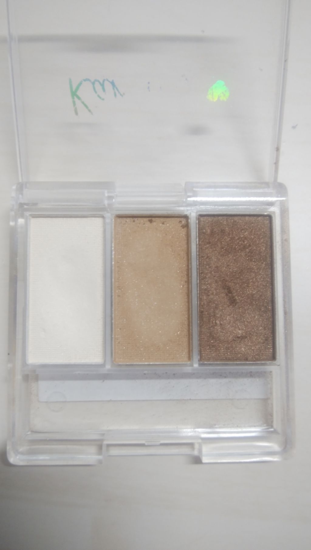 カンコレアイシャドウ/DAISO/アイシャドウパレットを使ったクチコミ(3枚目)