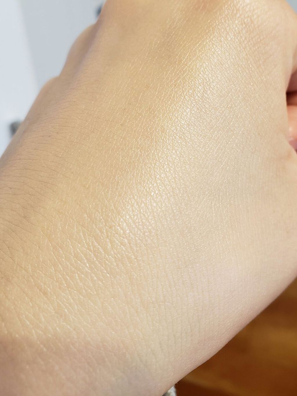 プリズム・リーブル・スキンケアリング・グロウ/GIVENCHY/リキッドファンデーションを使ったクチコミ(3枚目)