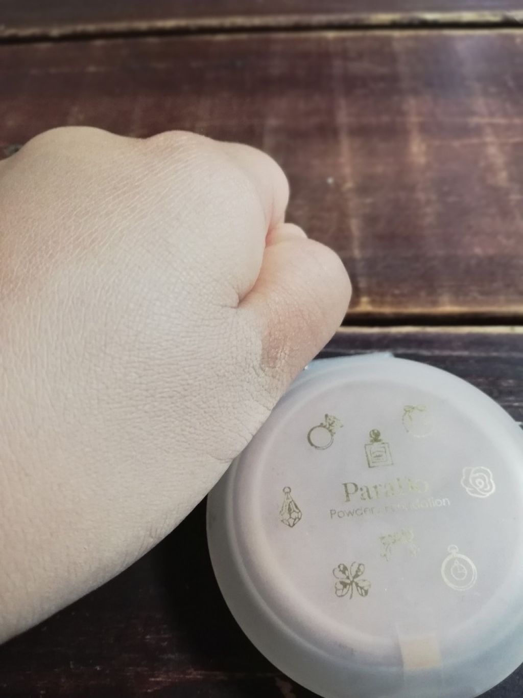 パラドゥ トーンアップベースUVのクチコミ「#肌が弱い人必見
詳しくは"メイクがド素人女子のポーチの実態"見てくださいね😁
今回は私が普段.....」（3枚目）