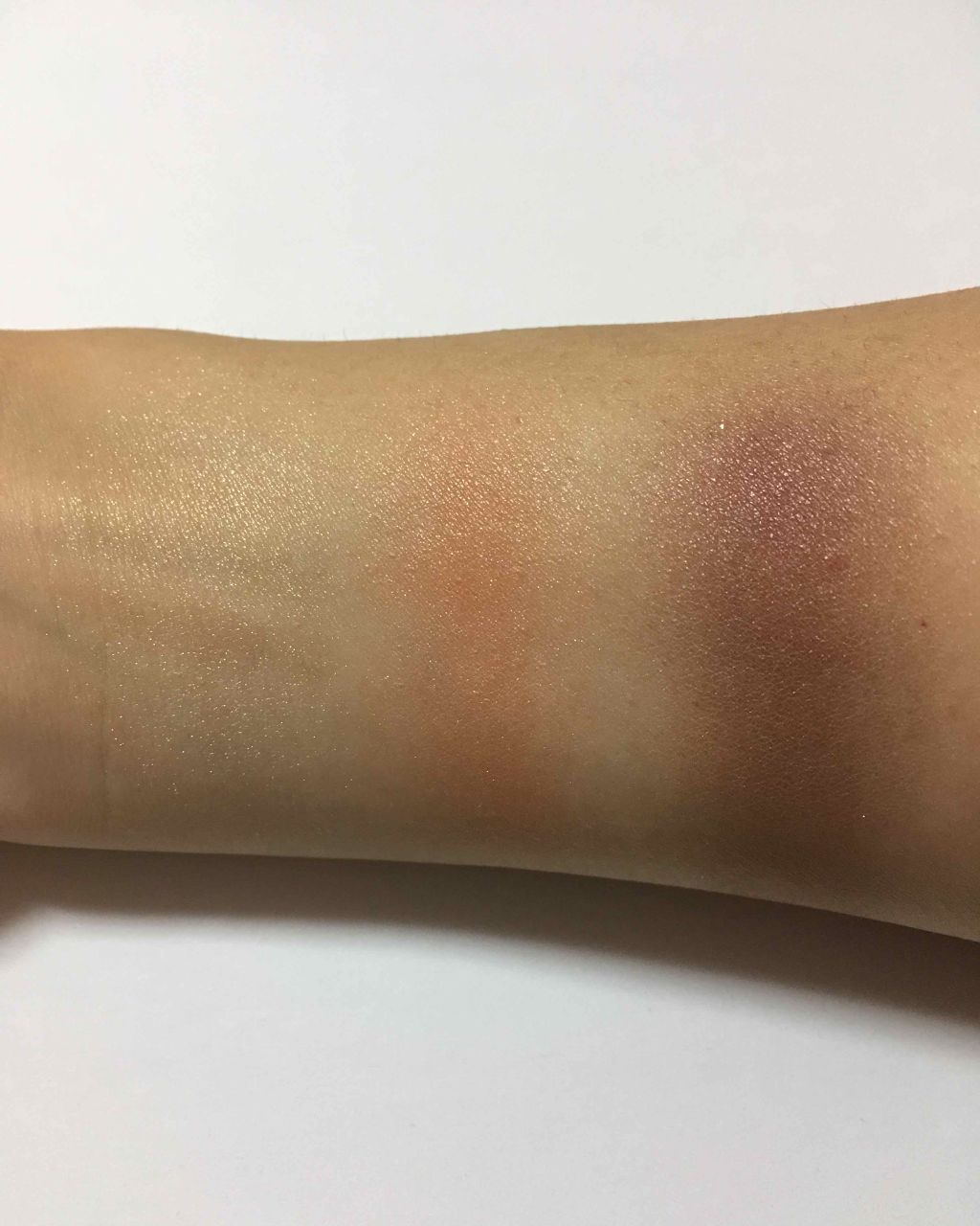 トーンアップアイシャドウ/CEZANNE/アイシャドウパレットを使ったクチコミ（3枚目）