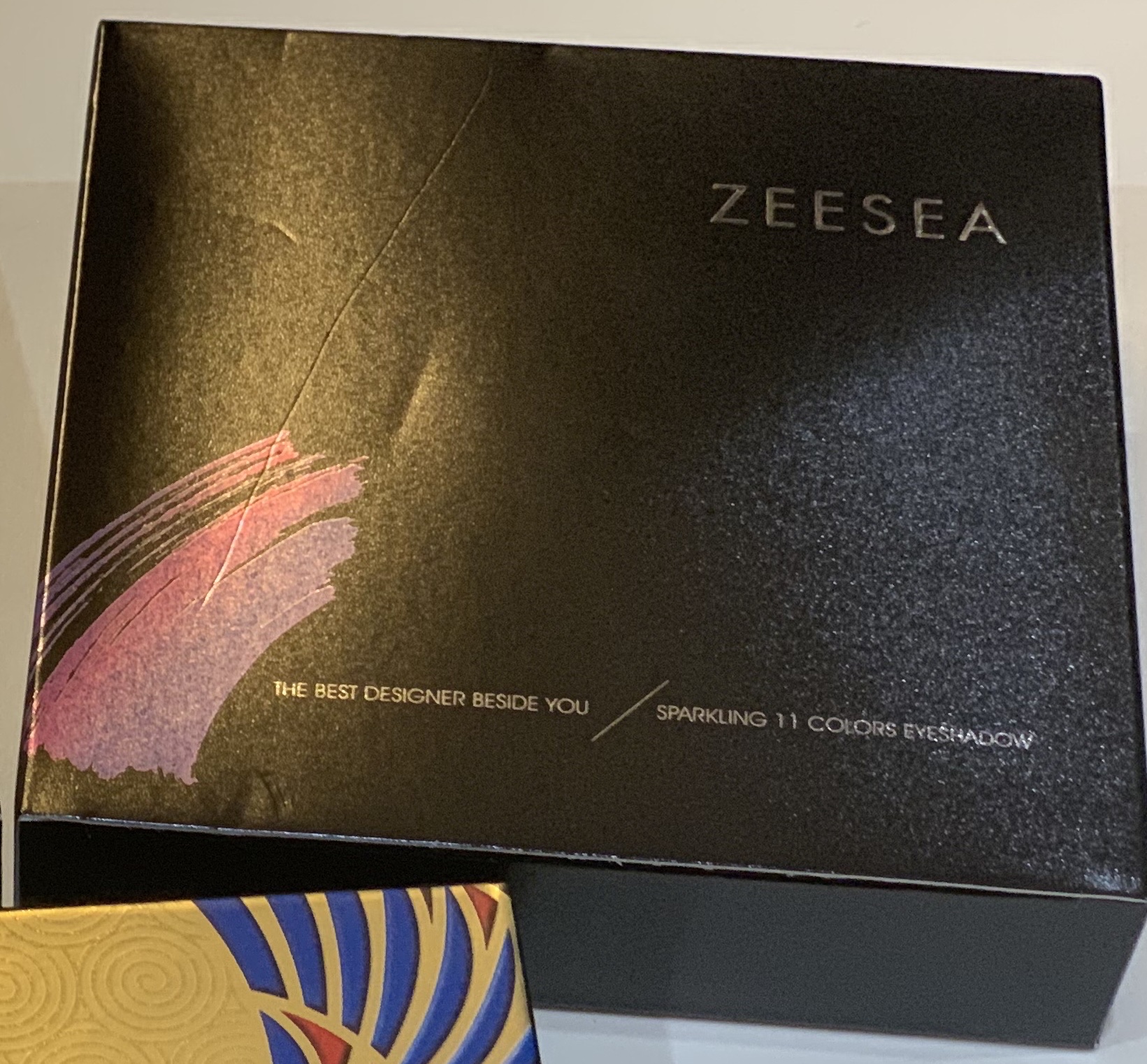 sparkling 11 colors eyeshadow/ZEESEA/アイシャドウパレットを使ったクチコミ（3枚目）