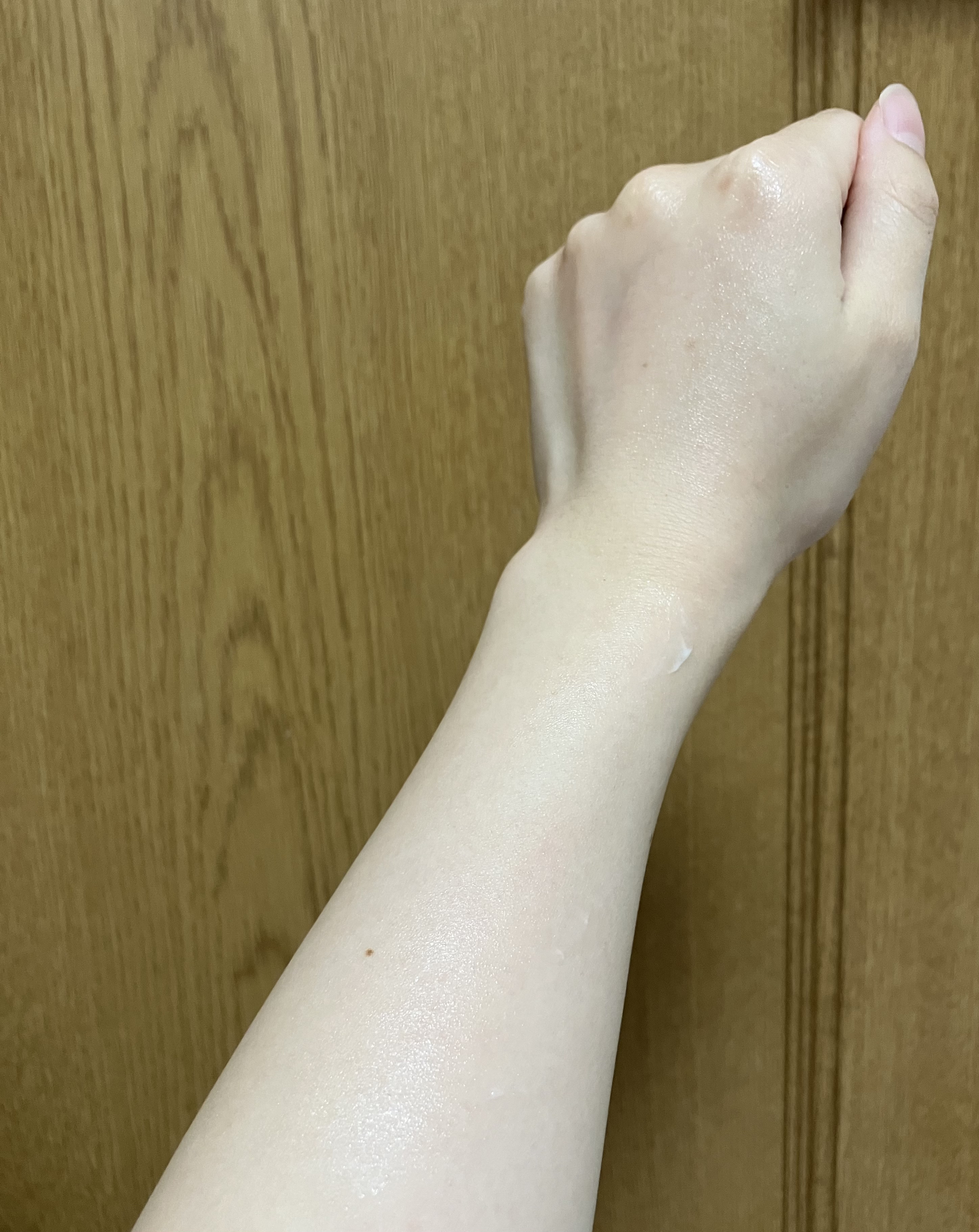 プルント　モイストケア美容液ハンドクリーム/Purunt./ハンドクリームを使ったクチコミ（3枚目）