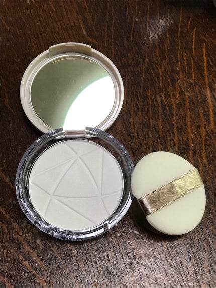 毛穴レスパウダー/CEZANNE/プレストパウダーを使ったクチコミ(3枚目)