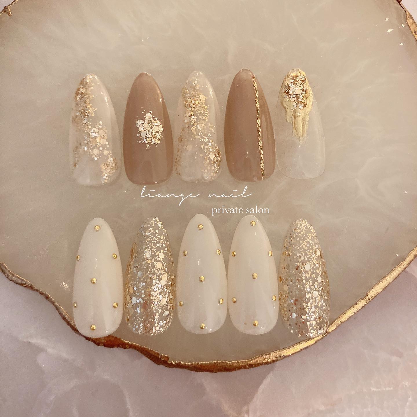 #ネイル,#冬ネイル,#大人ニュアンスネイル,#ニュアンスネイル,#ジェルネイル,#シンプルネイル,#春ネイル,#ホワイトネイルのネイルデザイン