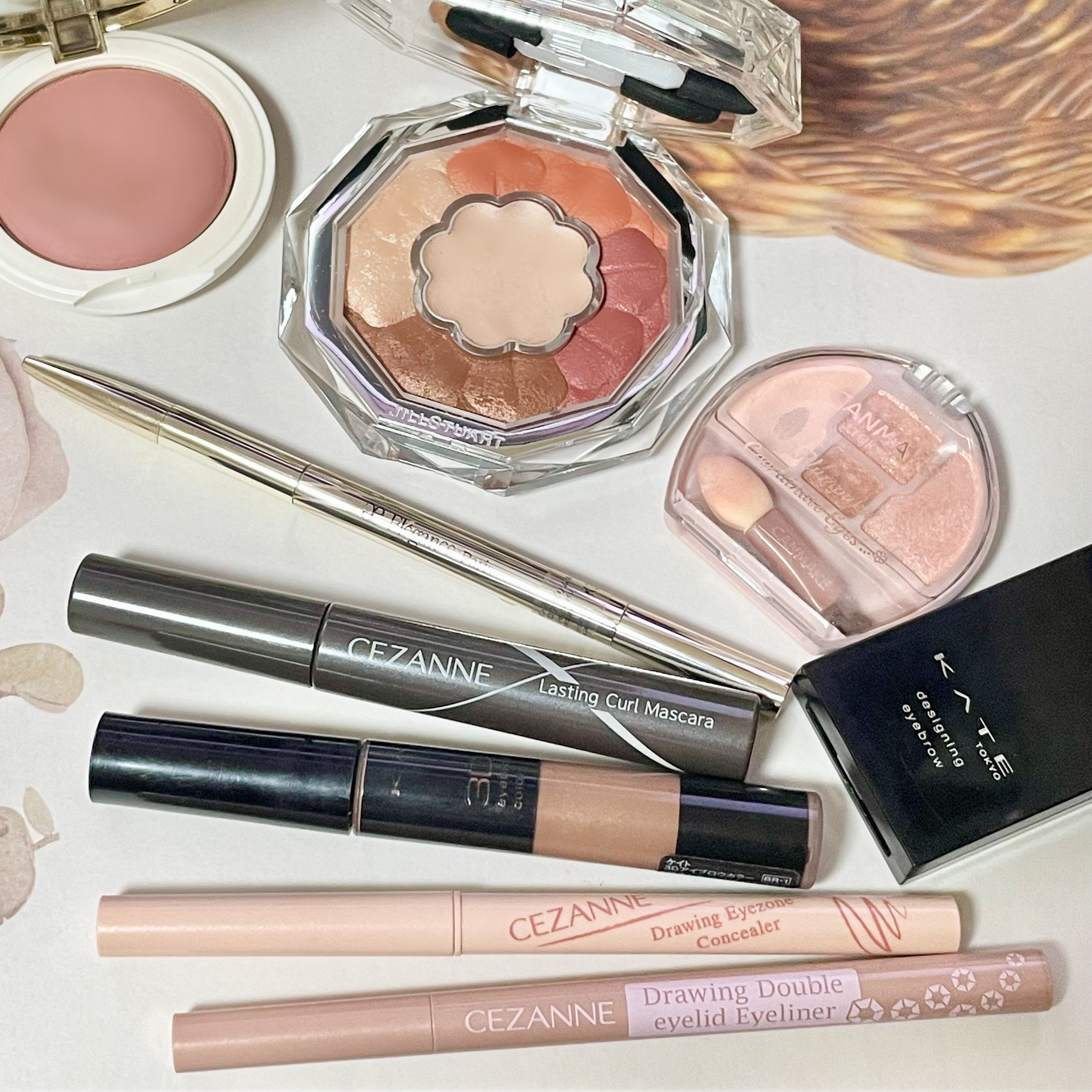 ウォータリィ フィルミック ファンデーション/Elégance/リキッドファンデーションを使ったクチコミ（1枚目）