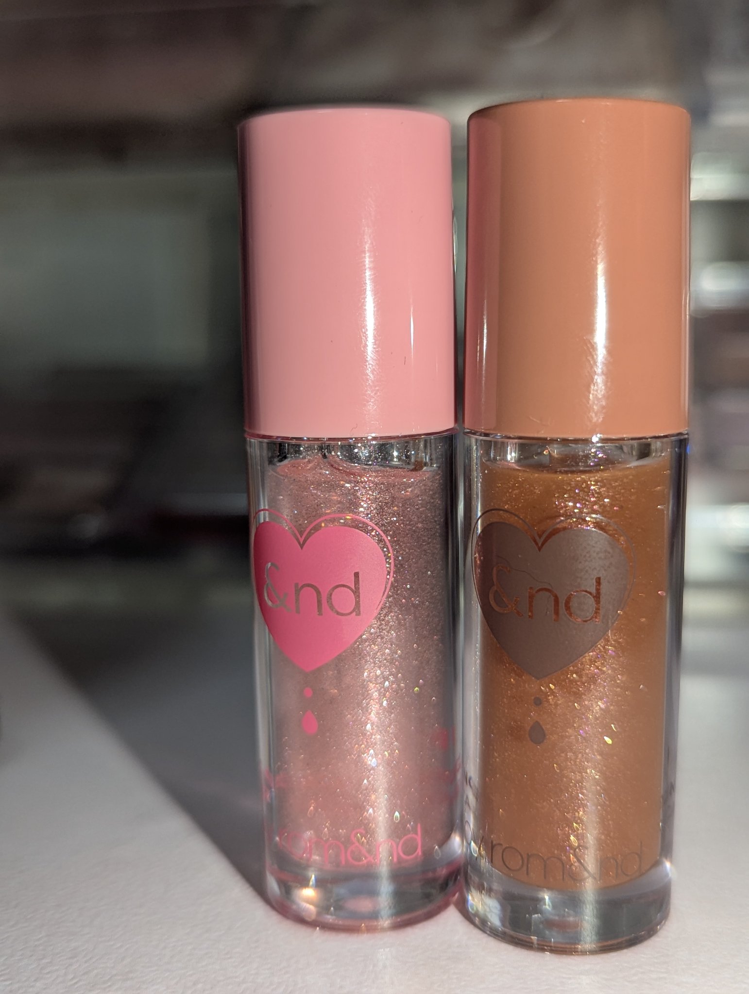 グラッシーコーティンググロス/&nd by rom&nd/リップグロスを使ったクチコミ（2枚目）