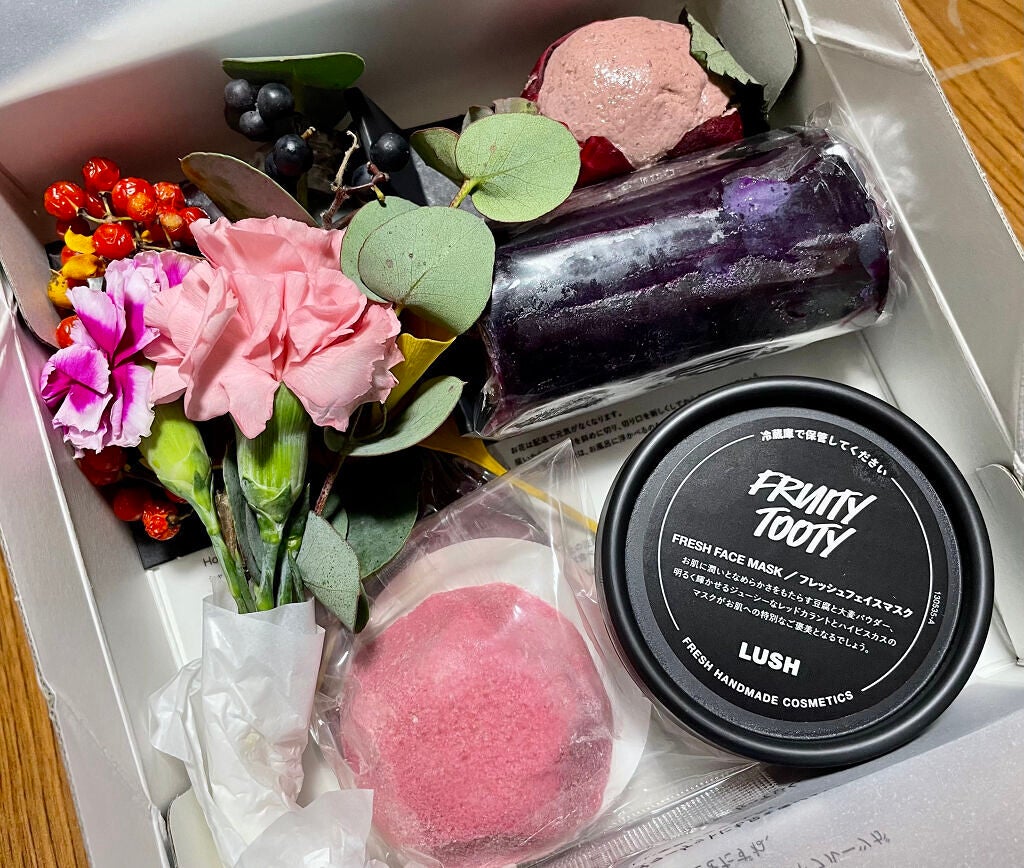 森田 on LIPS 「#LUSHのサブスク!届きました💯LUSHの商品好きで、毎月異..」(2枚目)