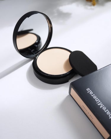 bareMinerals ベアプロ 16HR パウダー ファンデーションのクチコミ「つけないよりも、肌に良い。*1
"ベアプロ 16HR パウダー ファンデーション"

→汗や皮.....」（2枚目）