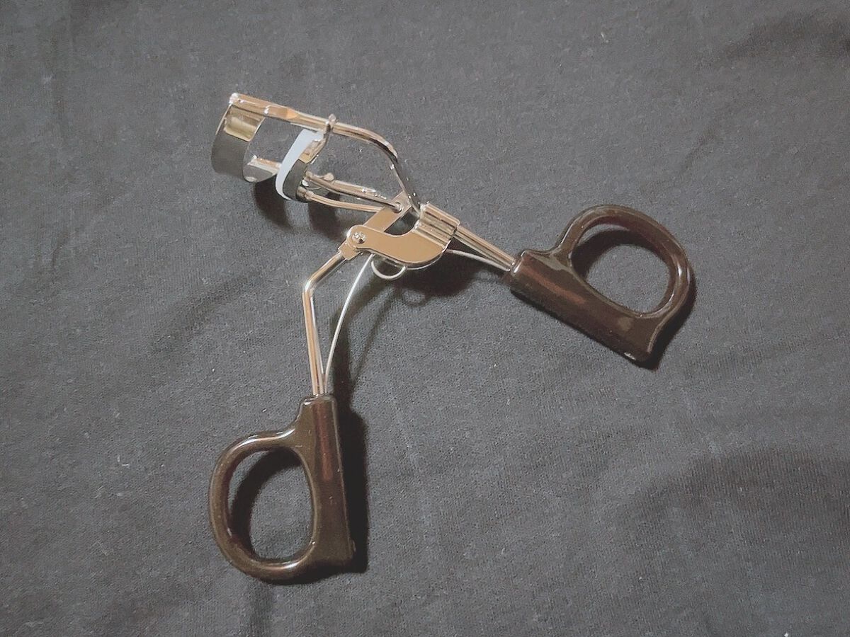 スピングリッターリキッドアイグロー EG900 ブラックホールシュガー/AMIOK/グリッターを使ったクチコミ（2枚目）