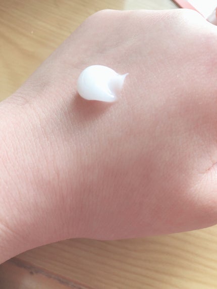 薬用ハンド&フィンガー/ヴァセリン/ハンドクリームを使ったクチコミ(2枚目)