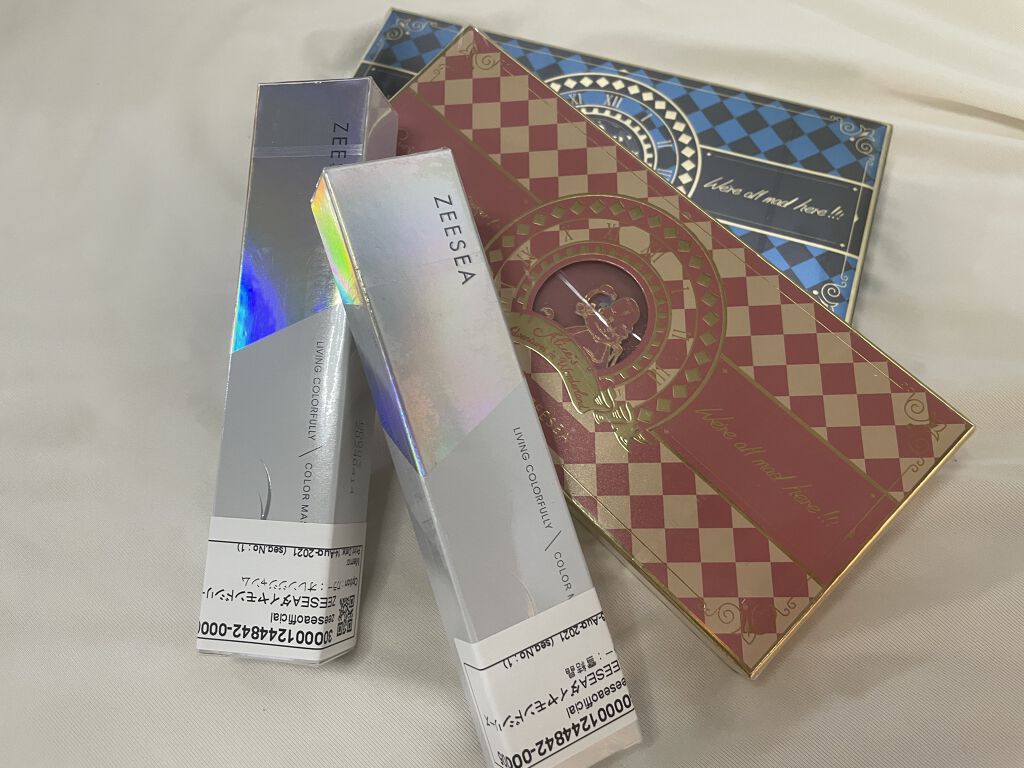 アリスドリームランドシリーズ 12色アイシャドウパレット（ZEESEA×大英博物館）/ZEESEA/アイシャドウパレットを使ったクチコミ（1枚目）