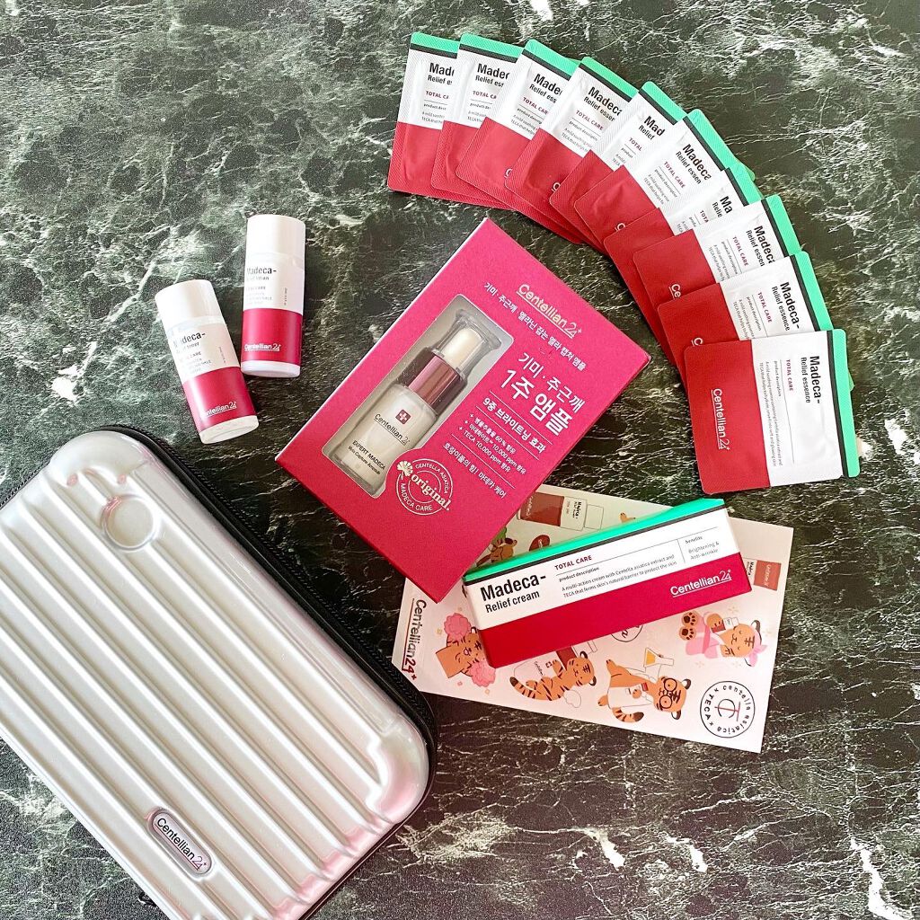 韓国コスメ大好き🥰
センテリアン24のお出掛けスキンケアセット。

ミニキャリーケース型ポーチ可愛すぎる🥺❣️
敏感肌でも使えて、美白や肌荒れケアに♪
全体的にしっとりして使い心地もGood👍💗

特に嬉しかったのが、こちらのマデカ