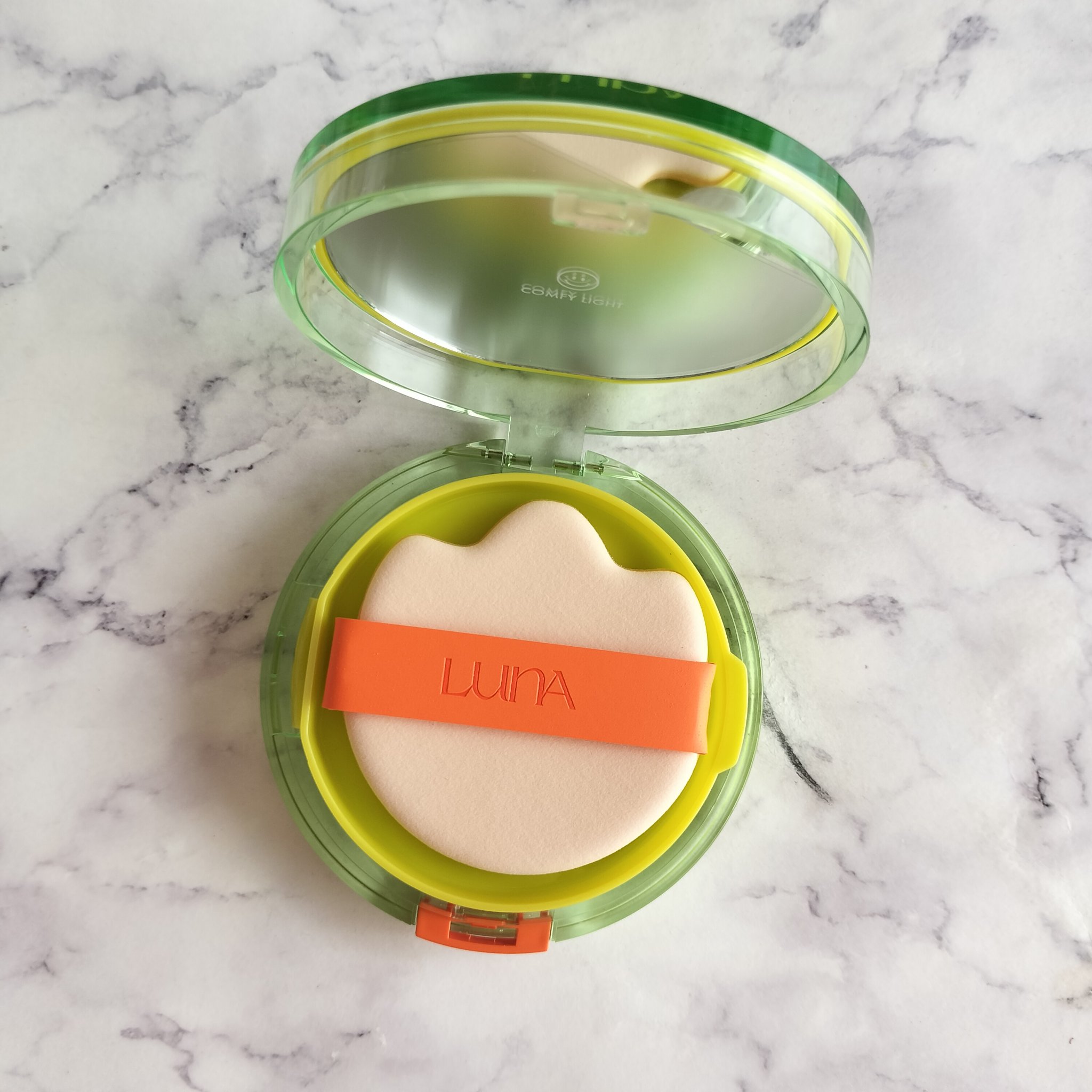 コンフィーライトクッション/LUNA/クッションファンデーションを使ったクチコミ（2枚目）