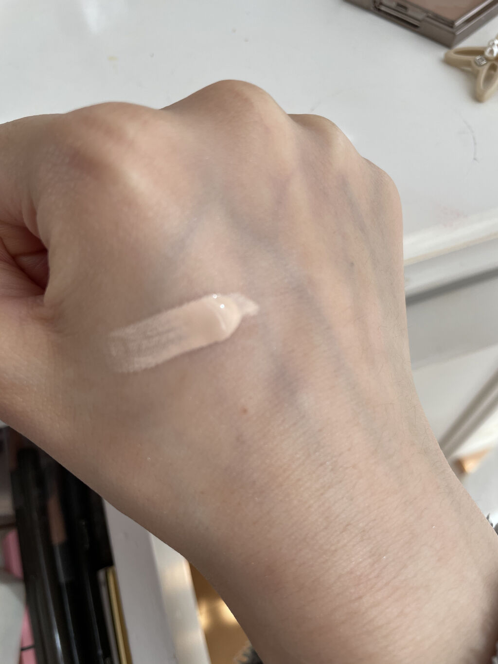 エモーションプルーフ アイ プライマー/TOM FORD BEAUTY/アイシャドウベースを使ったクチコミ（2枚目）