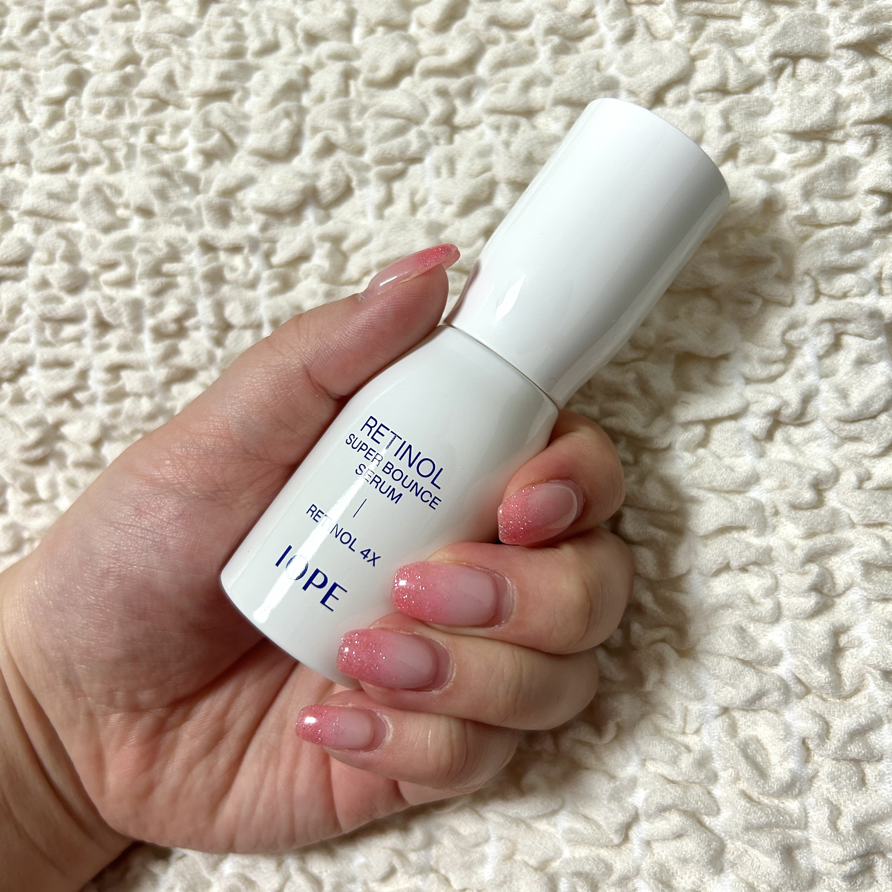 \高いだけある⁉︎ベタつかないのにしっとりレチノール😚✨/

普段はイニスフリーのレチノールセラムを使っているのですが、今回はIOPEのレチノールスーパーバウンスセラムを使ってみました！

イニスフリーのレチノールセラムをしばらく使ってい