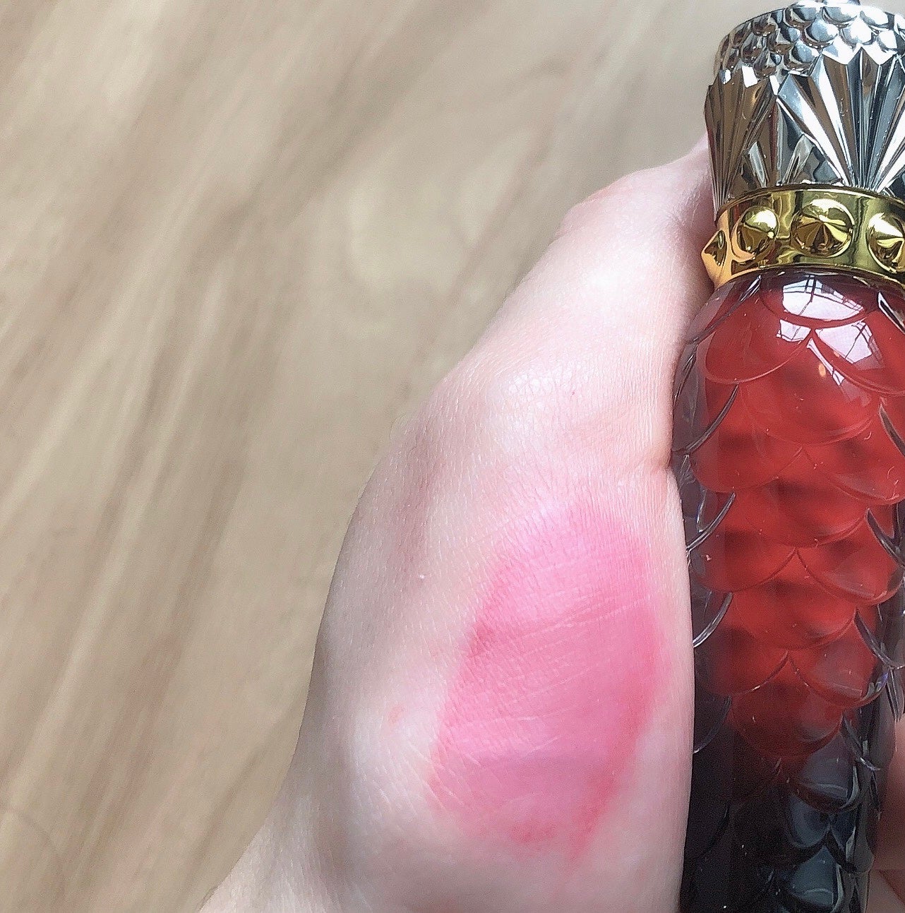 メタルマットフルイド リップカラー/クリスチャン ルブタン/口紅を使ったクチコミ(2枚目)