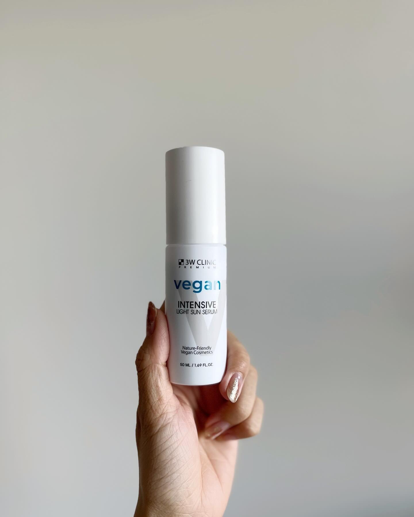 プレミアムヴィーガンインテンシブ ライトサンセラム/3W CLINIC(韓国)/日焼け止めミルクを使ったクチコミ（1枚目）