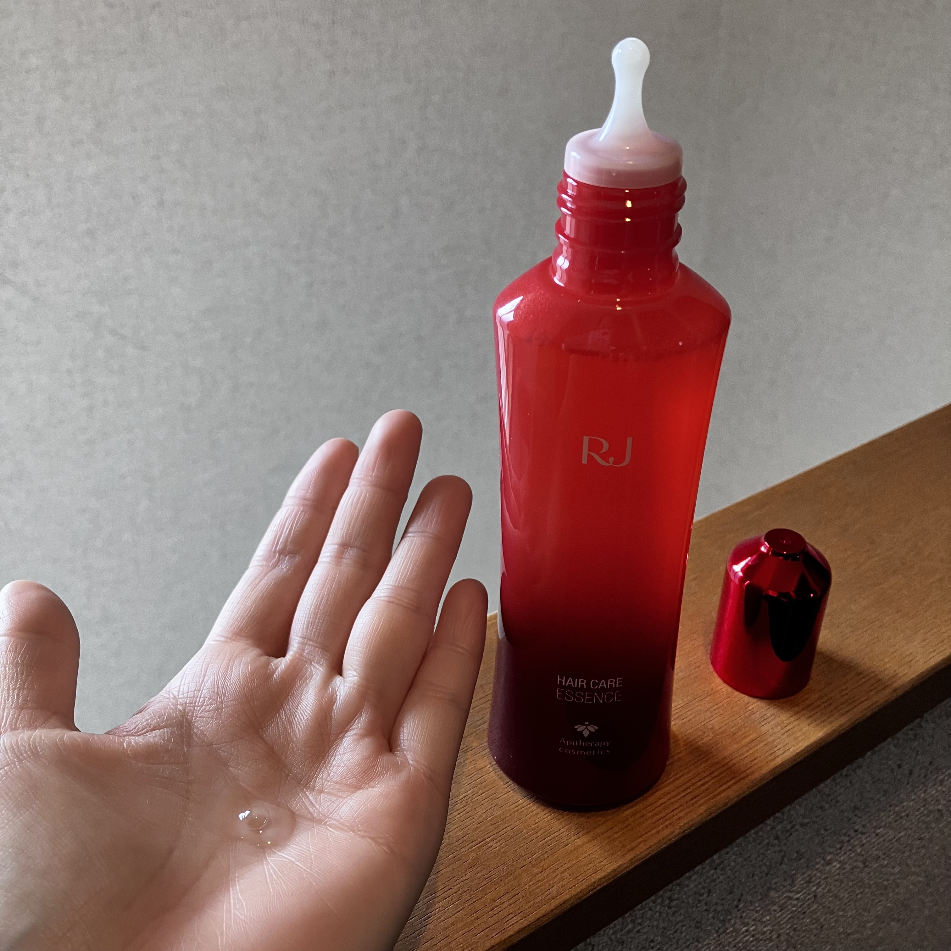 薬用 RJ地肌ケア エッセンス /アピセラピーコスメティクス/頭皮ローションを使ったクチコミ（3枚目）