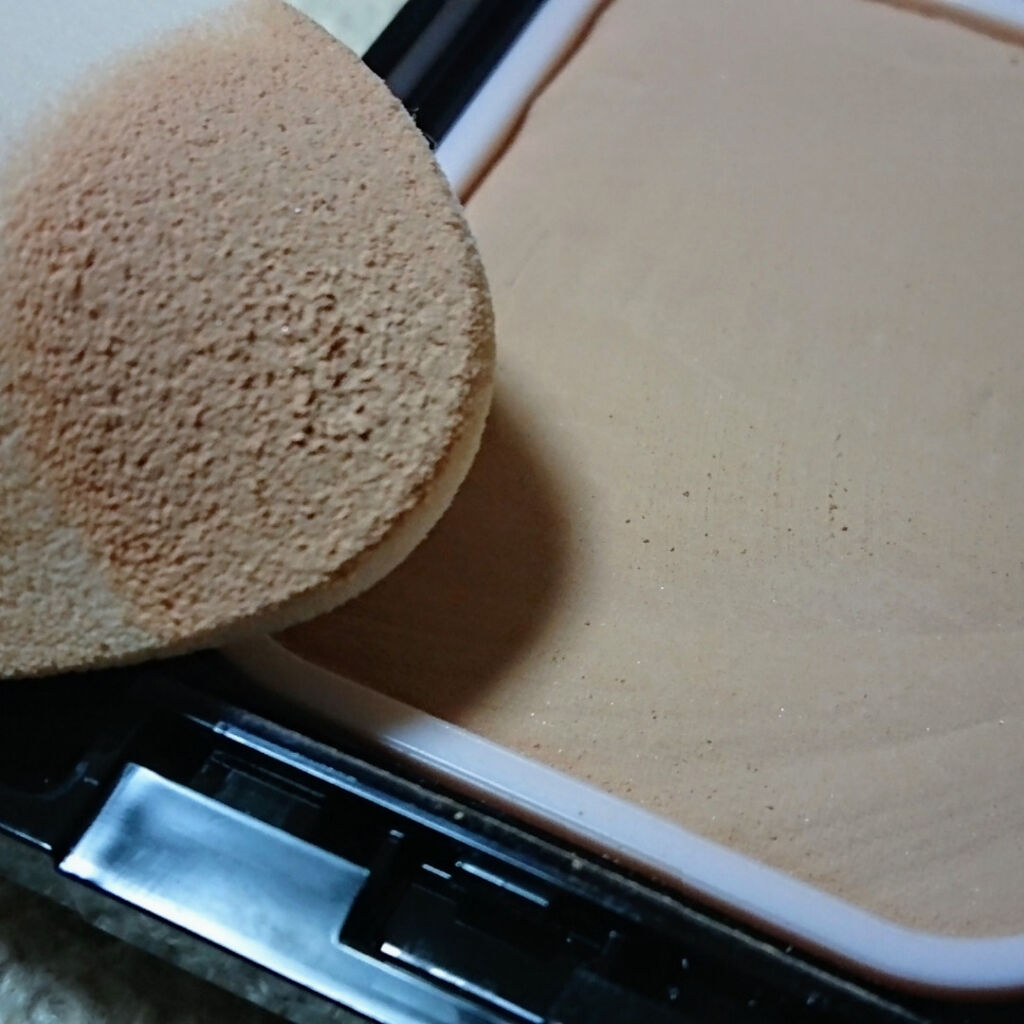 ドラマティックパウダリー EX オークル10/マキアージュ/パウダーファンデーションを使ったクチコミ（3枚目）