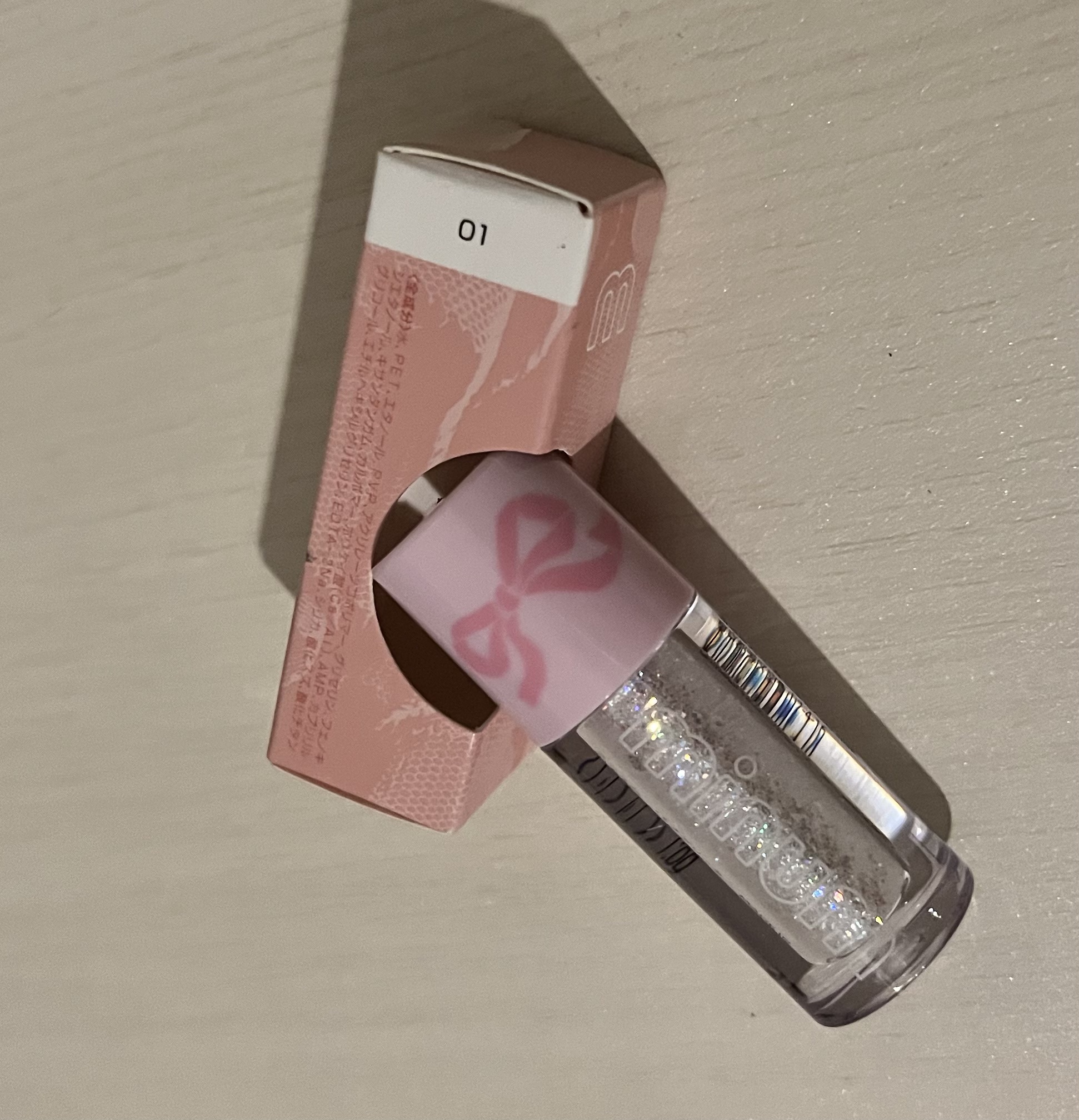 ミニュム バブグリッター 01 初恋スノーホワイト/minum/グリッターを使ったクチコミ（1枚目）