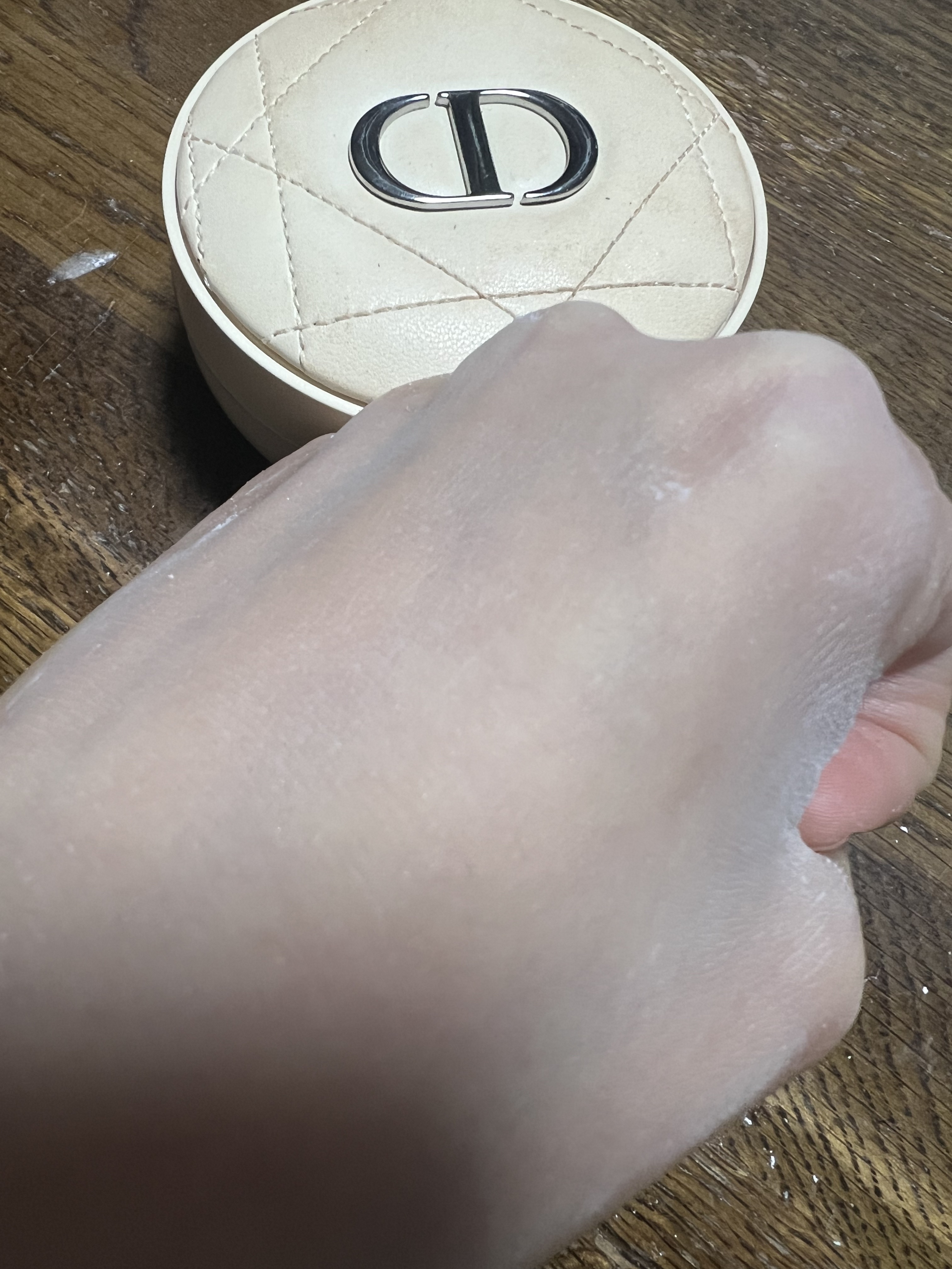 Dior ディオールスキン フォーエヴァー クッション パウダーのクチコミ「Dior


ディオールスキン フォーエヴァー クッション パウダー  ラベンダー


ディオ.....」（3枚目）