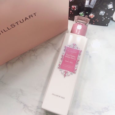 JILL STUART ジルスチュアート ボディミルクのクチコミ「＊JILL STUART　ボディミルク　アールグレイ ホワイトフローラル

アールグレイそのも.....」（1枚目）