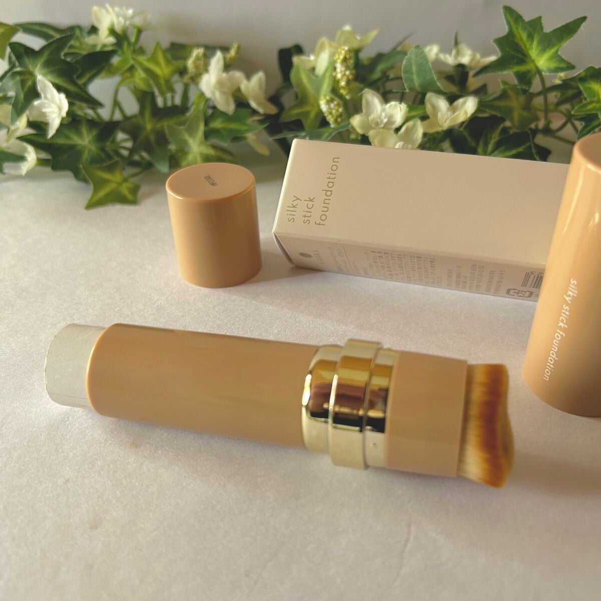 シルキースティックファンデーション/KAMIKA/その他ファンデーションを使ったクチコミ(2枚目)