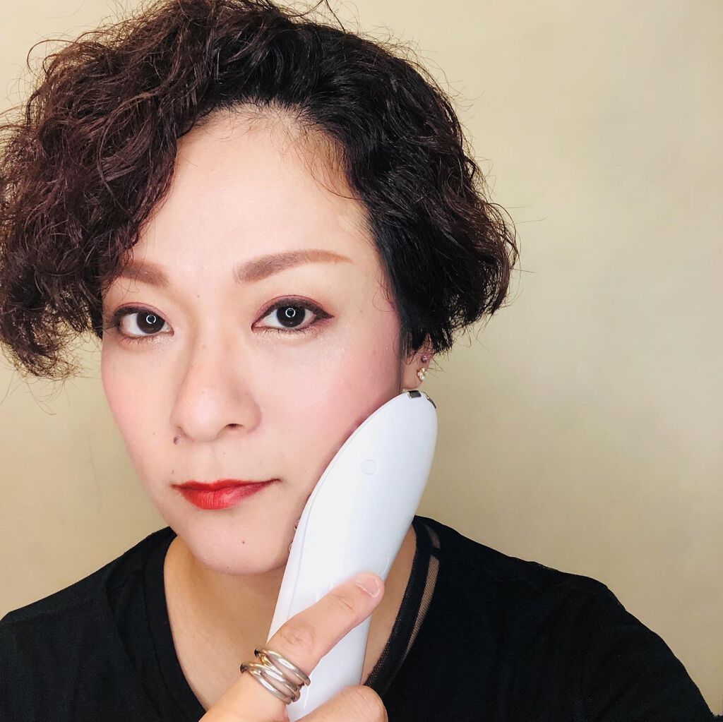 メイク番長asa on LIPS 「☆3分で小顔になれる、エステ機器☆はじめまして、美容業界20年..」(4枚目)