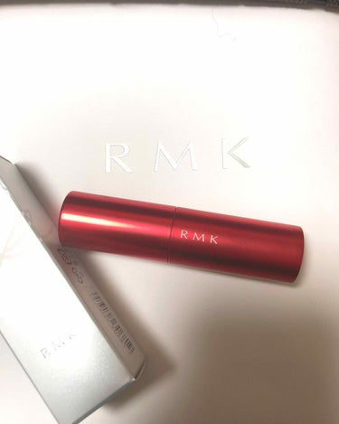 RMK 夏の新作☀️🌴 マルチクレヨン
マット🙆‍♀️ 発色🙆‍♀️
リップだけじゃなくチーク、アイシャドウも😍