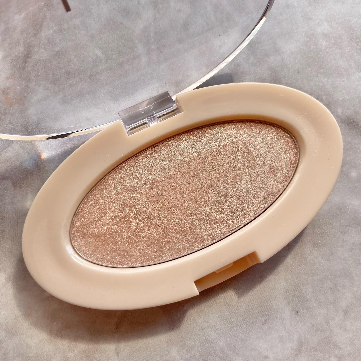 ドリームビームハイライター/Laka/パウダーハイライトを使ったクチコミ（2枚目）