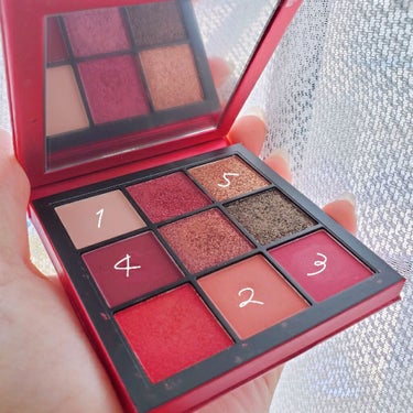 Huda Beauty Obsessions Palette Rubyのクチコミ「HUDA BEAUTYのパレット、RubyObsessionsを使った赤メイク🌶❤
とにかく発.....」（3枚目）