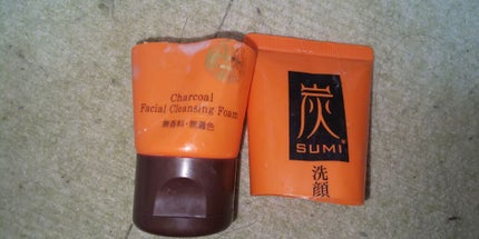 炭洗顔フォーム/DAISO/洗顔フォームを使ったクチコミ(2枚目)