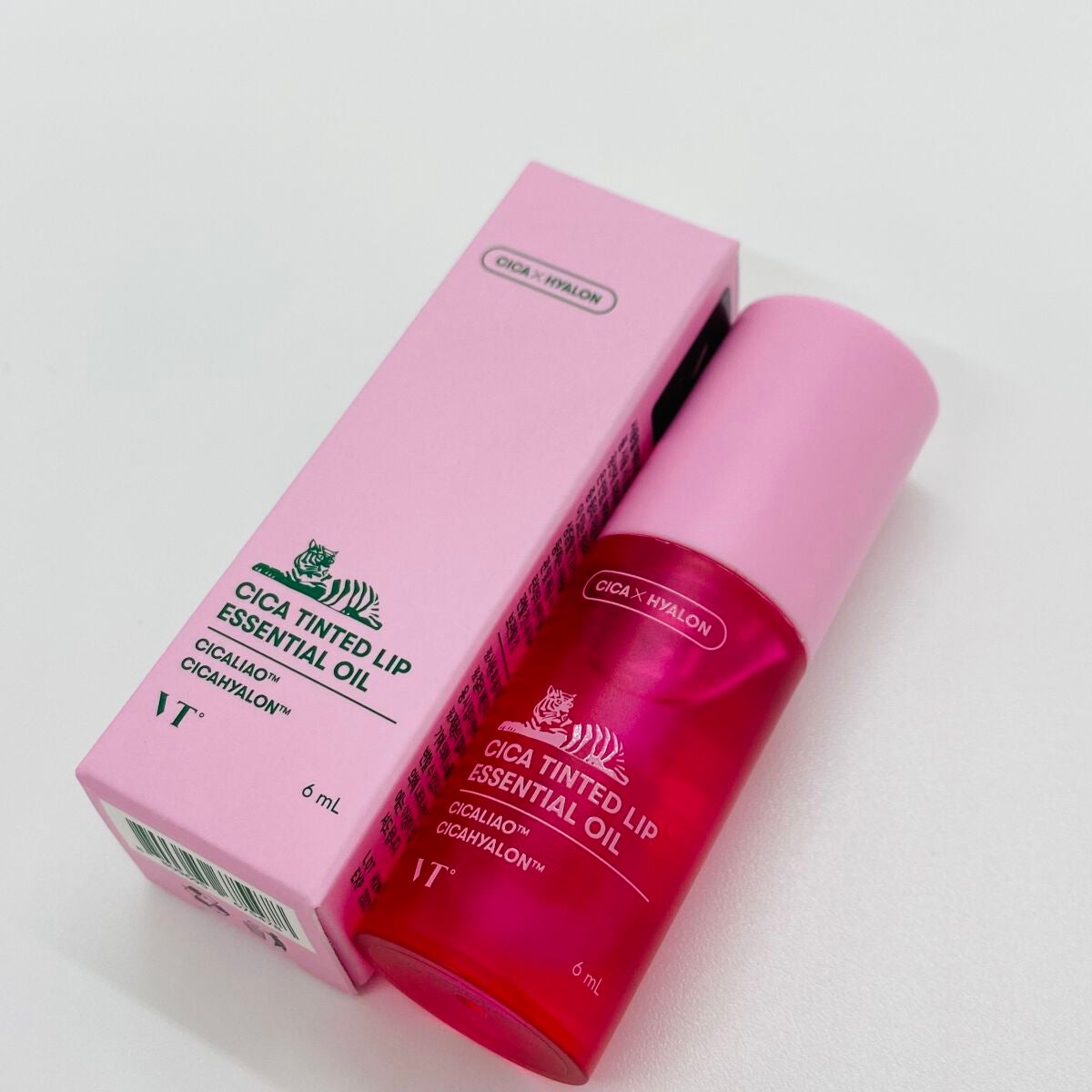 シカ ティンテッド リップ エッセンシャル オイル/VT/リップオイルを使ったクチコミ(2枚目)