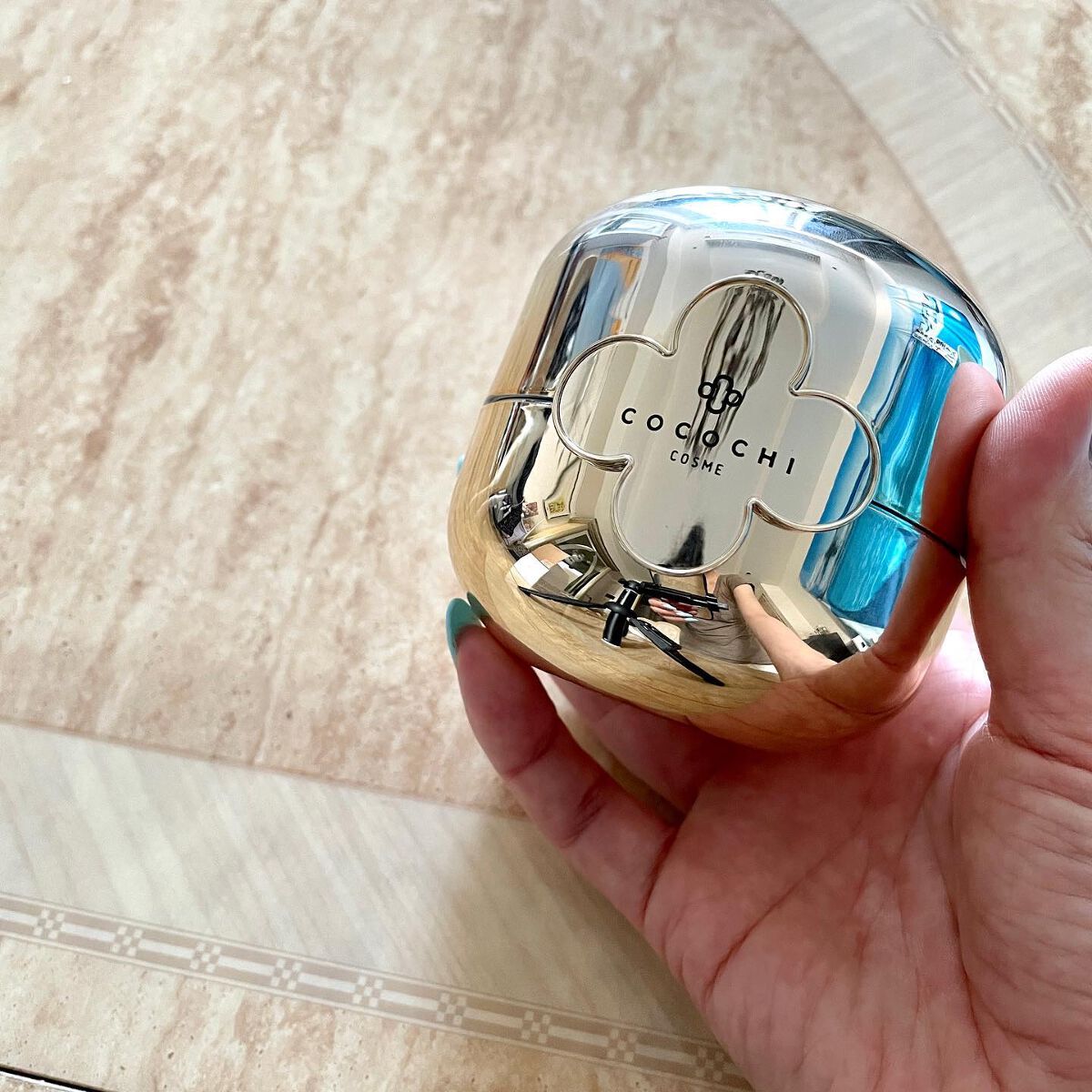 Shiho Arai on LIPS 「・・ココチフェイシャルエッセンスクリームマスクお試しさせていた..」(4枚目)