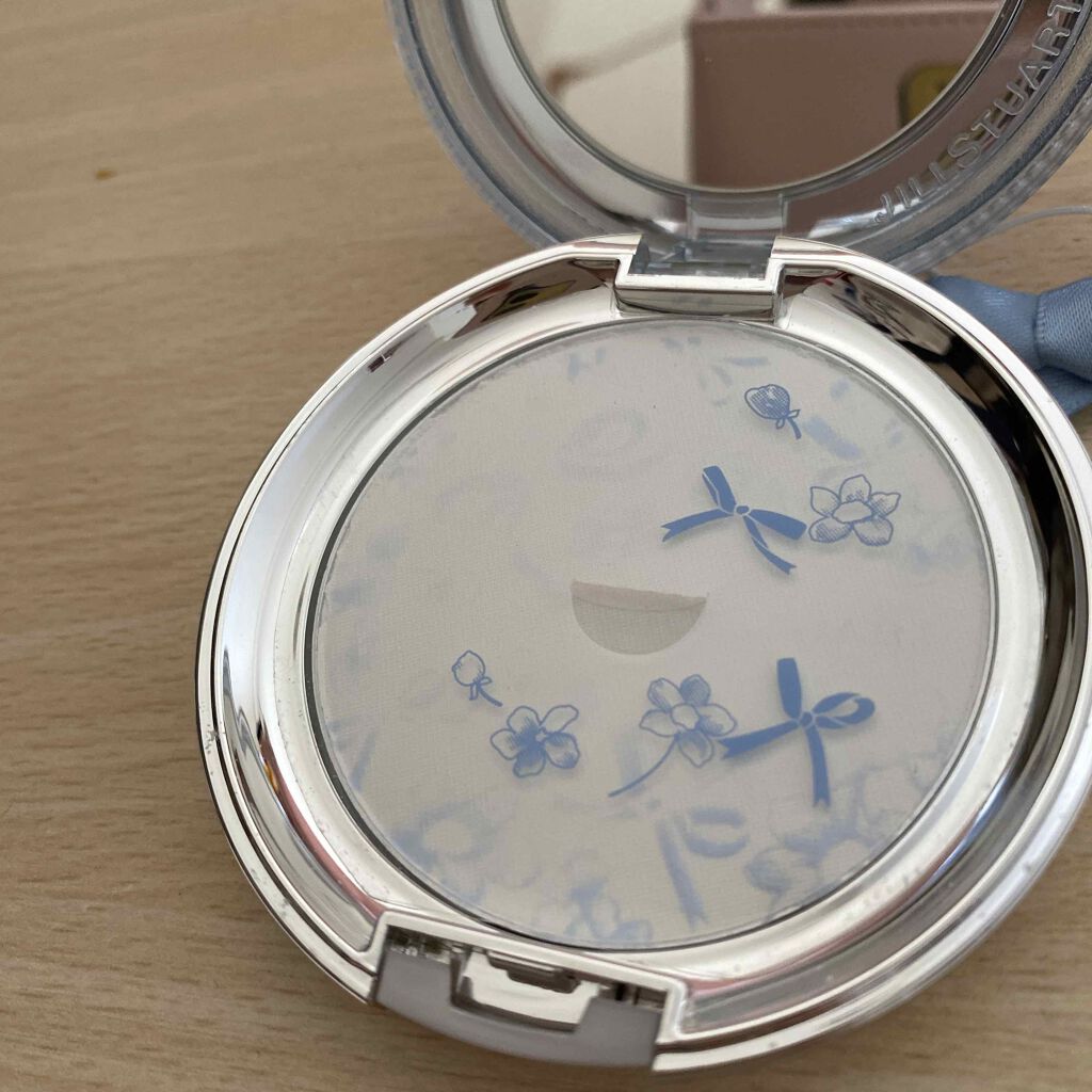 サムシングピュアブルー イノセントフェイスパウダー/JILL STUART/プレストパウダーを使ったクチコミ（3枚目）