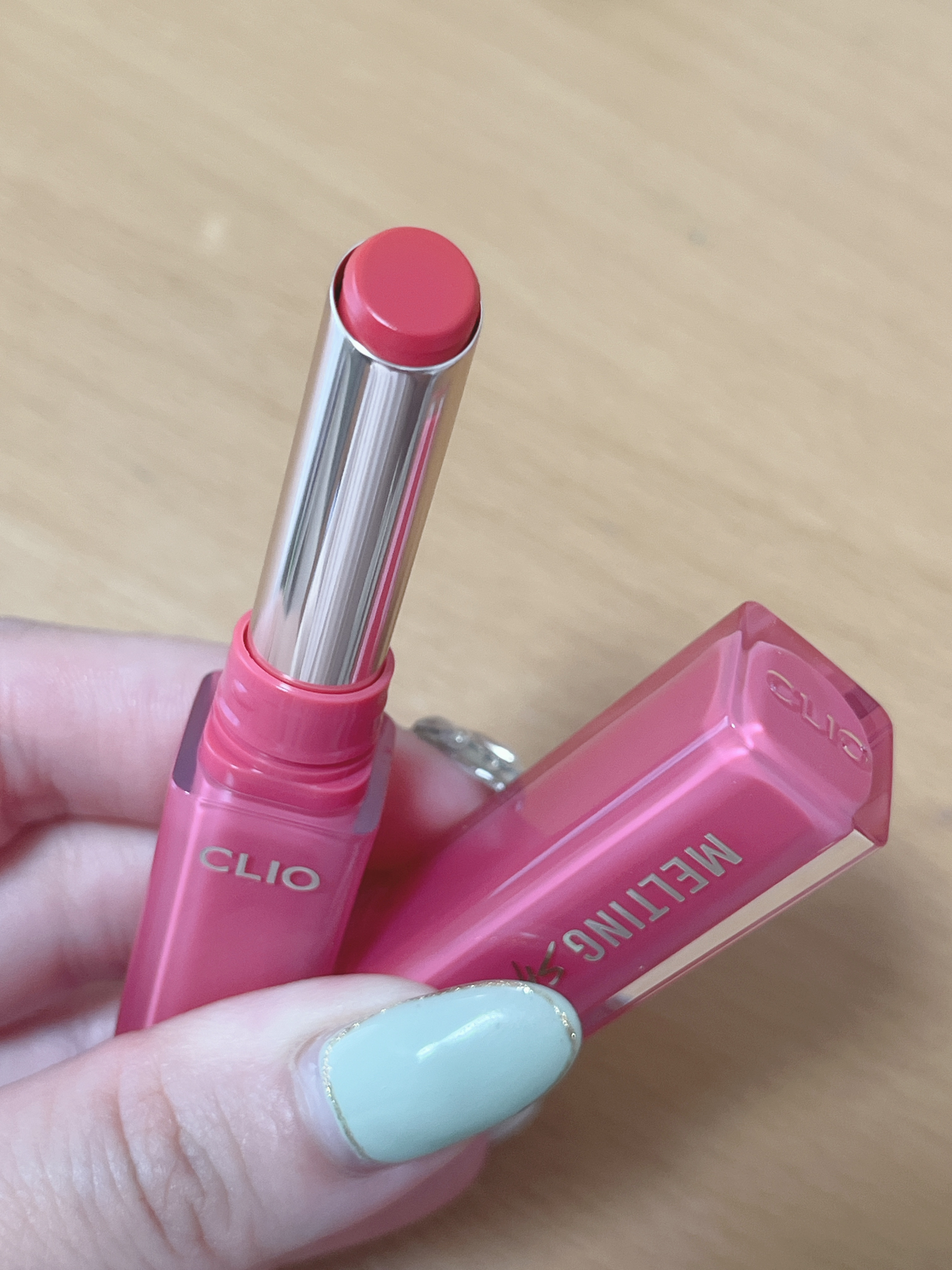 メルティング シアー リップ/CLIO/口紅を使ったクチコミ（2枚目）