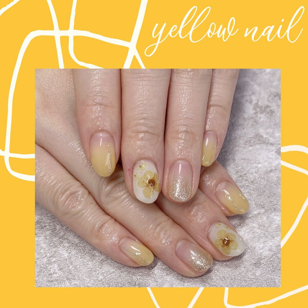 珍しく…


黄色。


ライブ等、特にナシ。
でも黄色。


黄色！ラメ！グラデ！おやすみなさい！！
とまたまた曖昧な注文して爆睡。
今回はまつパもだったので即寝落ち。


かわいくなりました♡
大満足です。
ただ、夏っぽさ全開。


季