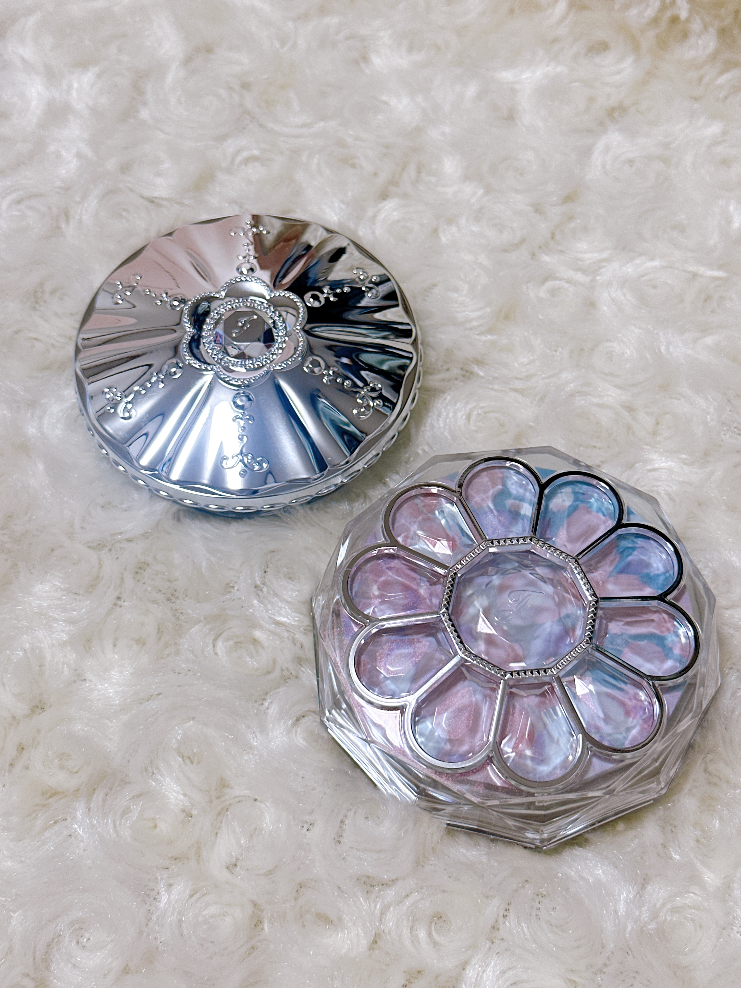 ジルスチュアート　パステルペタル ブラッシュ 06 mellow ranunculus/JILL STUART/パウダーチークを使ったクチコミ（2枚目）