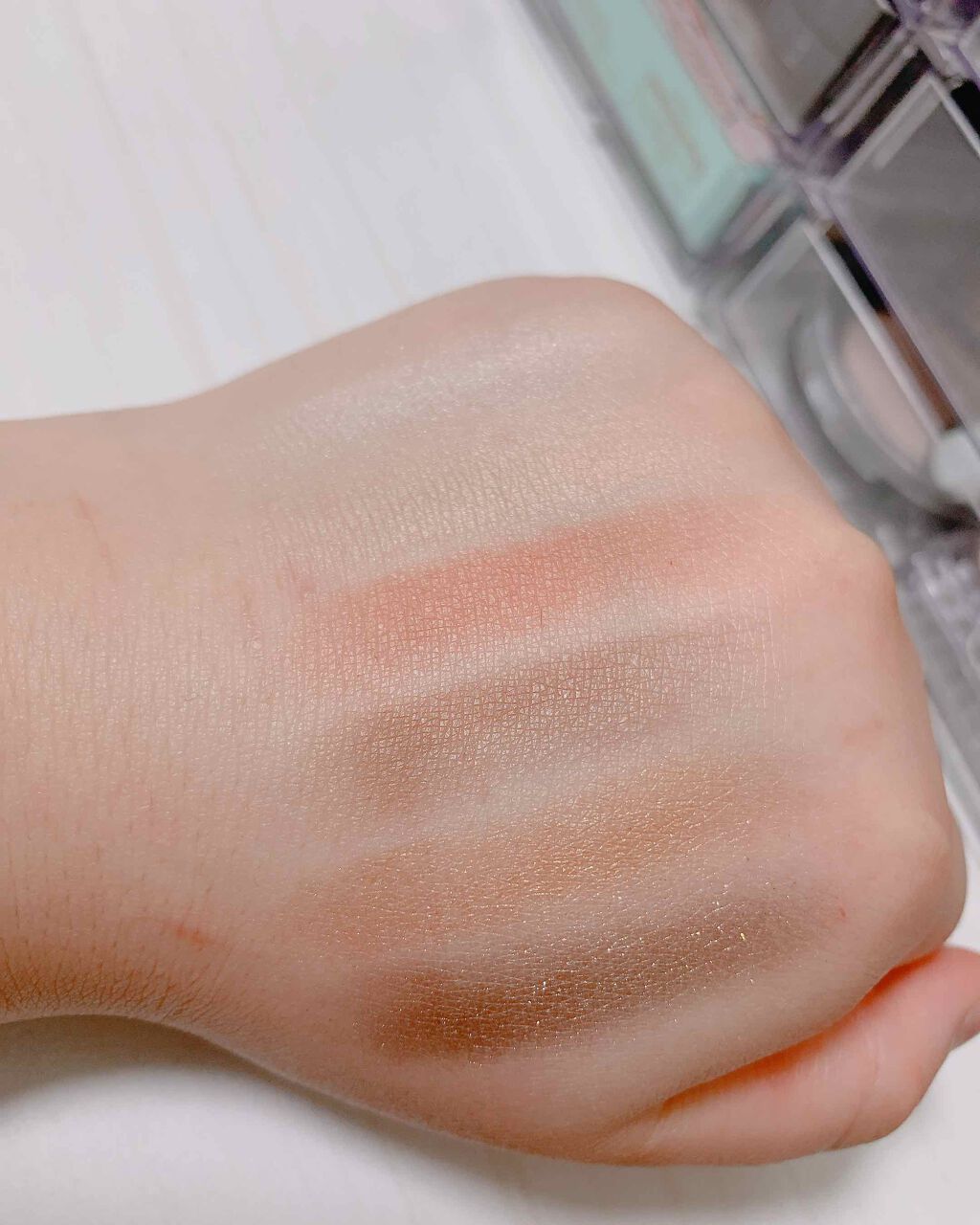 miia 6色アイシャドウ/DAISO/アイシャドウパレットを使ったクチコミ(3枚目)