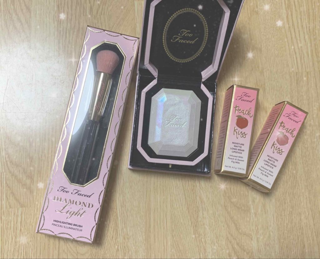 ダイヤモンドライト ハイライター ブラシ/Too Faced/メイクブラシを使ったクチコミ（2枚目）