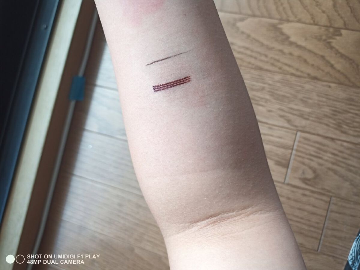 仕込みアイライナー  05 共存グレー/Fujiko/リキッドアイライナーを使ったクチコミ（3枚目）