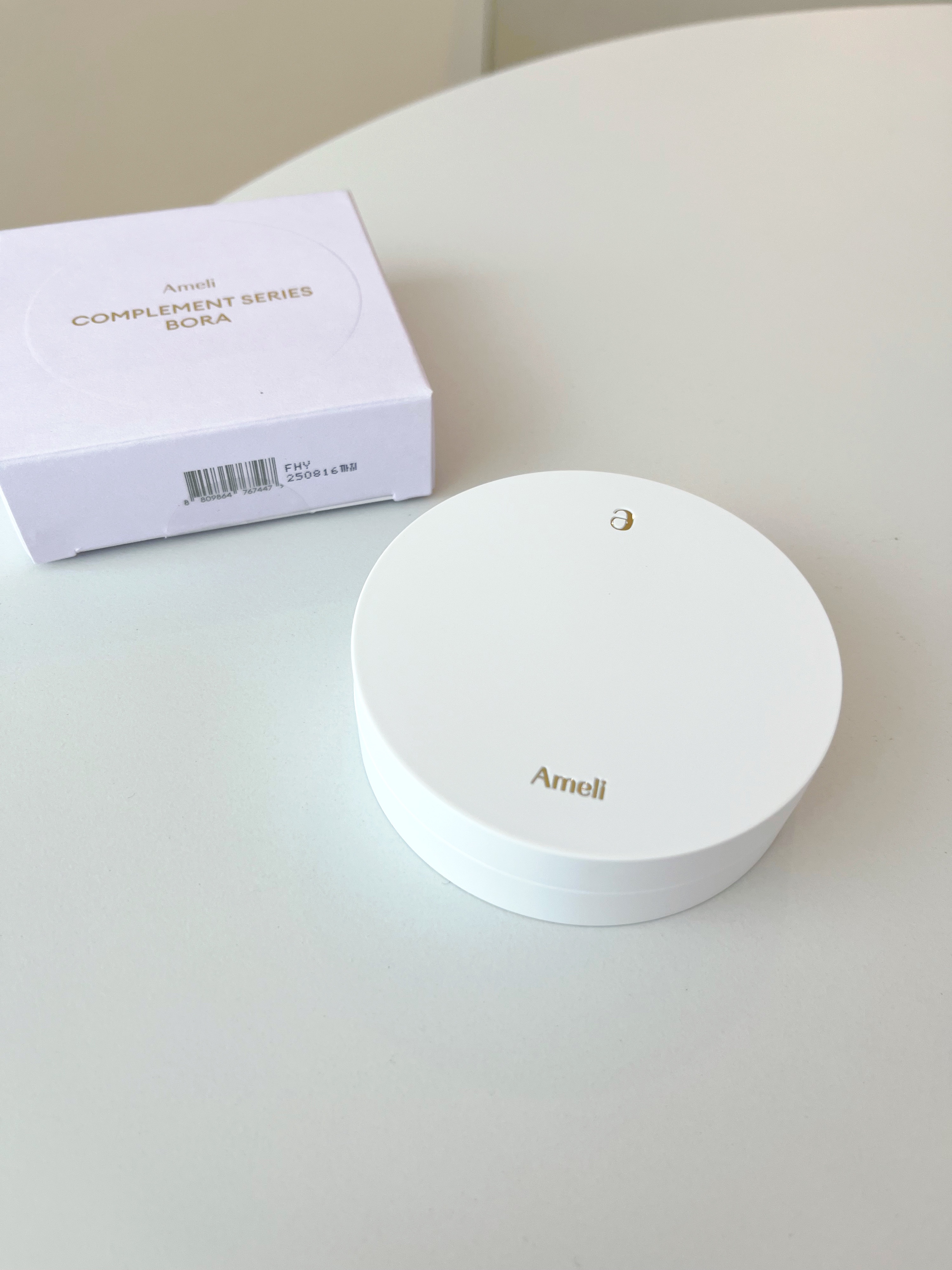 Ameli
コンプリメントシリーズクッション 紫色

透明感が欲しい方は絶対これ💐
肌の黄みを抑え、毛穴なしのサラサラに。

紫外線遮断効果もあるので、ヨレやすい夏のベースメイクはこれ一つで◎


 #Myあか抜け記録  #猛暑の鉄板ベー